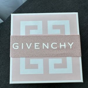 Givenchy Irresistible Women Perfume Set